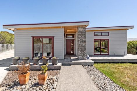 Photo of property in 4a Daniel Street, Martinborough, 5711