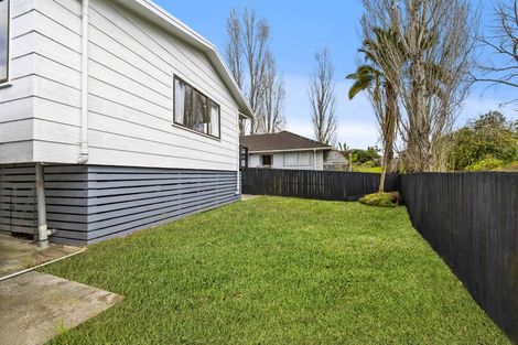 Photo of property in 2/10 Ennis Avenue, Pakuranga Heights, Auckland, 2010