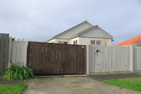 Photo of property in 1 Tyndall Street, Palmerston North, 4414