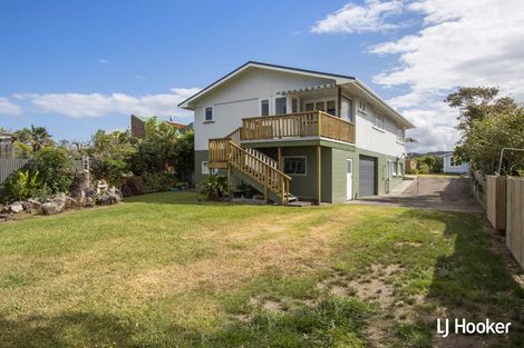 Photo of property in 49 Hillview Road, Waihi Beach, 3611