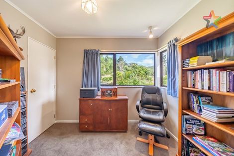 Photo of property in 18 Crestview Grove, Belmont, Lower Hutt, 5010