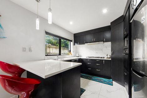 Photo of property in 93 Waitaki Street, Henderson, Auckland, 0612