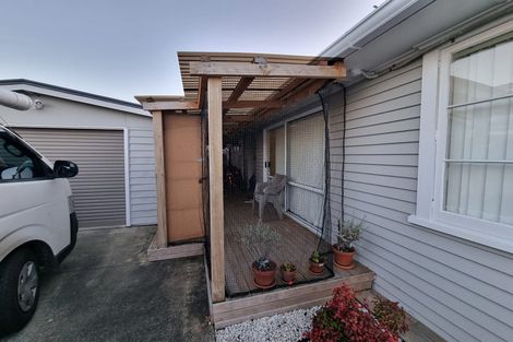 Photo of property in 6a Dennis Road, Papatoetoe, Auckland, 2025