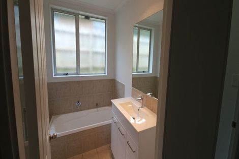 Photo of property in 8 Nykki Place, Papakura, 2110