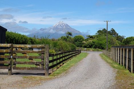 Photo of property in 2319 Mountain Road, Tariki, Inglewood, 4390