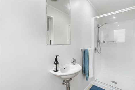 Photo of property in 116 Clovelly Road, Bucklands Beach, Auckland, 2012