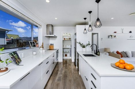 Photo of property in 16 Tapu Road, Huapai, Kumeu, 0810