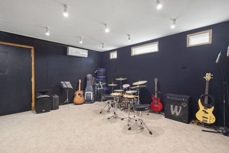 Photo of property in 37 Riverside Drive, Waiuku, 2123