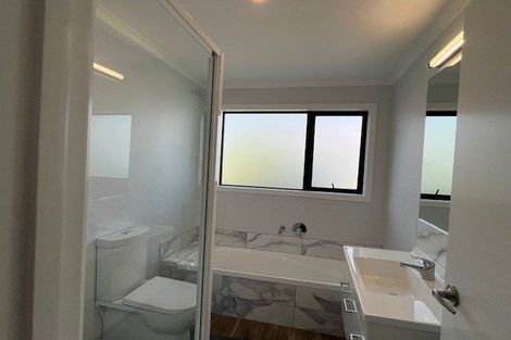 Photo of property in 10 Blanche Way, Half Moon Bay, Auckland, 2012