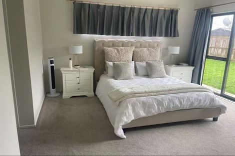 Photo of property in 6 Benjamin Place, Clevedon, 2582