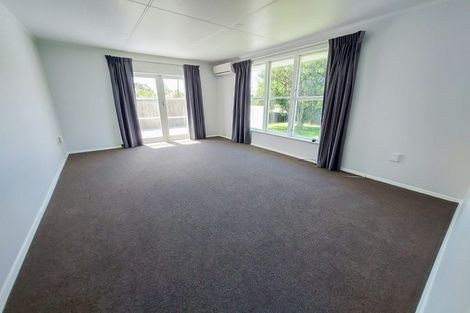 Photo of property in 30 Yeats Crescent, Fairfield, Hamilton, 3214