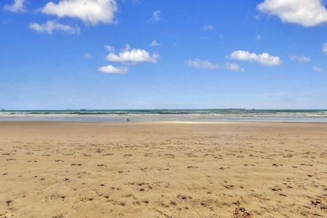 Photo of property in 6a Taylor Road, Papamoa Beach, Papamoa, 3118