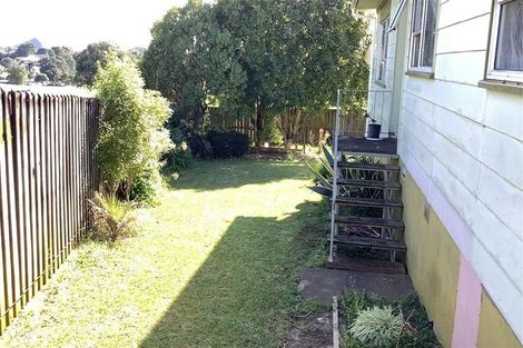 Photo of property in 15 Balwyn Place, Clendon Park, Auckland, 2103