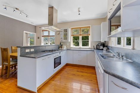 Photo of property in 14 Cecil Road, Tawa, Wellington, 5028