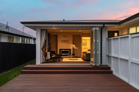 Photo of property in 33 Reginald Street, Burwood, Christchurch, 8083