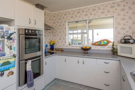 Photo of property in 5 Scott Avenue, Otaki Beach, Otaki, 5512