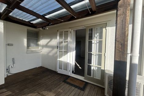 Photo of property in 651a Featherston Street, Roslyn, Palmerston North, 4414