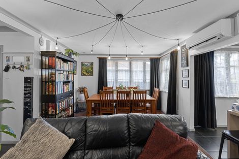 Photo of property in 28 Tyne Street, Roslyn, Palmerston North, 4414