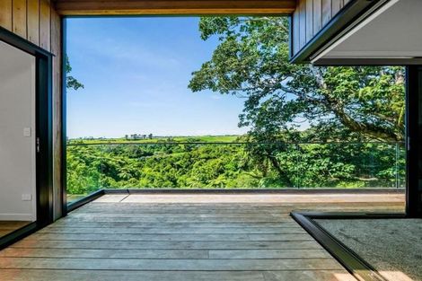 Photo of property in 133/2 Wairau Road, Oakura, 4374