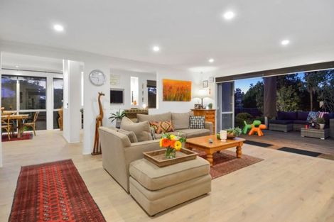 Photo of property in 250 Schnapper Rock Road, Schnapper Rock, Auckland, 0632