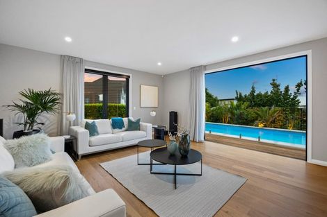 Photo of property in 11 Sharon Road, Waiake, Auckland, 0630