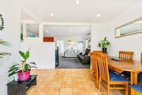 Photo of property in 57 Lynwood Road, New Lynn, Auckland, 0600