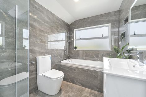 Photo of property in 1a Miro Street, New Lynn, Auckland, 0600