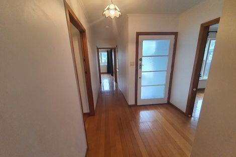 Photo of property in 12 Cron Avenue, Te Atatu South, Auckland, 0610