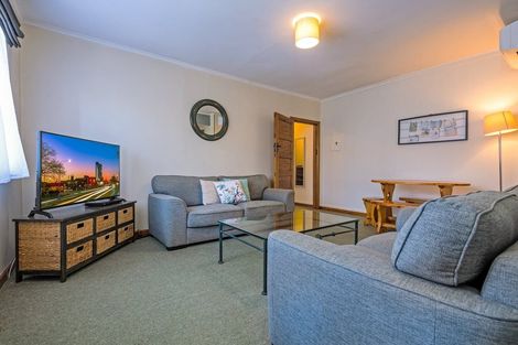 Photo of property in 16 Freyberg Street, Roslyn, Palmerston North, 4414