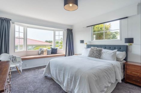 Photo of property in 19 Brora Crescent, Papakowhai, Porirua, 5024