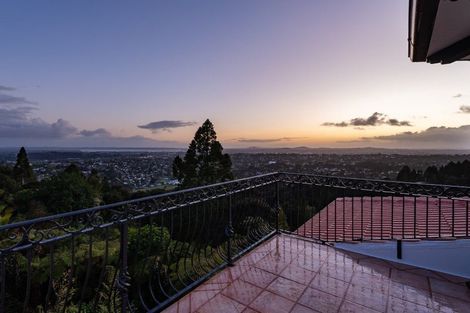 Photo of property in 35 Tawini Road, Titirangi, Auckland, 0604