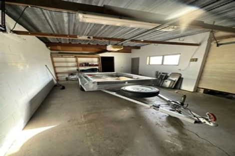 Photo of property in 2/40 Mirrabooka Avenue, Botany Downs, Auckland, 2010