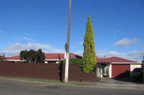 Photo of property in 10 Botanical Road, Takaro, Palmerston North, 4412