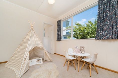 Photo of property in 11 Parkland Crescent, Terrace End, Palmerston North, 4410