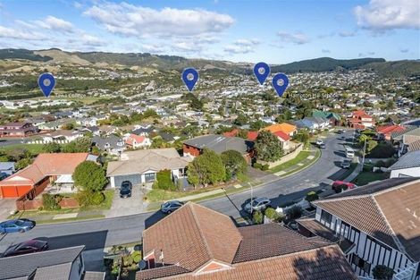 Photo of property in 10 Ordley Grove, Tawa, Wellington, 5028