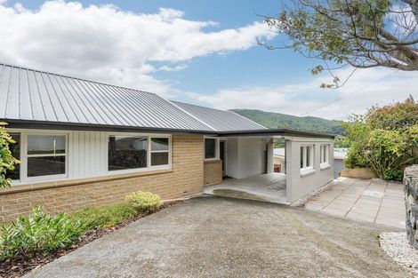 Photo of property in 5 Upland Street, Helensburgh, Dunedin, 9010