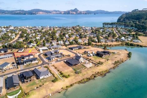 Photo of property in 11 Admiral Drive, Cooks Beach, Whitianga, 3591