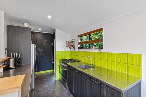 Photo of property in 2/10 Jarrah Place, Massey, Auckland, 0614