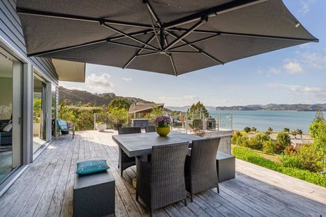 Photo of property in 11 Puriri Place, Whitianga, 3510