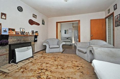 Photo of property in 122 Beaumonts Way, Manurewa, Auckland, 2102