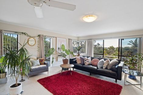 Photo of property in 2/49 Carlisle Road, Torbay, Auckland, 0630