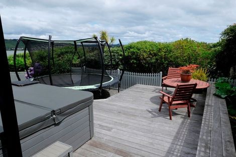 Photo of property in 41 Halladale Road, Papakowhai, Porirua, 5024