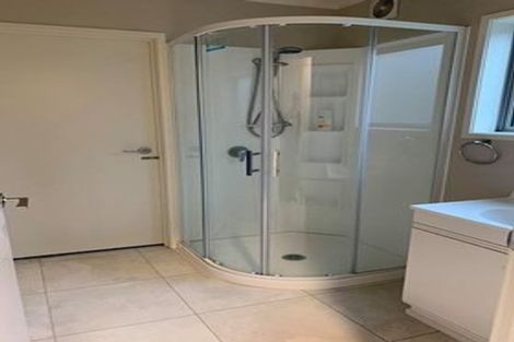 Photo of property in 20 Messenger Terrace, Oakura, 4314