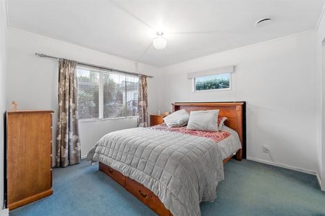 Photo of property in 2/15 Ellenbury Place, Stanmore Bay, Whangaparaoa, 0932