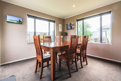 Photo of property in 9 Angelina Way, Kelvin Grove, Palmerston North, 4414