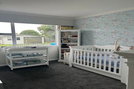 Photo of property in 12 Leslie Avenue, Cloverlea, Palmerston North, 4412