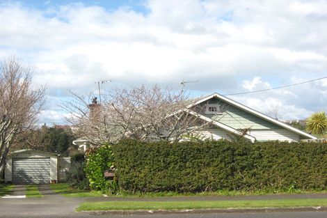 Photo of property in 63 Paynters Avenue, Strandon, New Plymouth, 4312