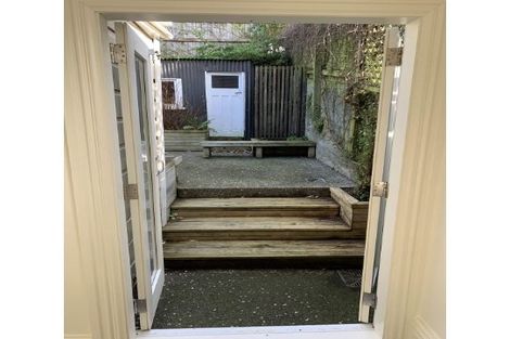 Photo of property in 5 Devon Street, Aro Valley, Wellington, 6021