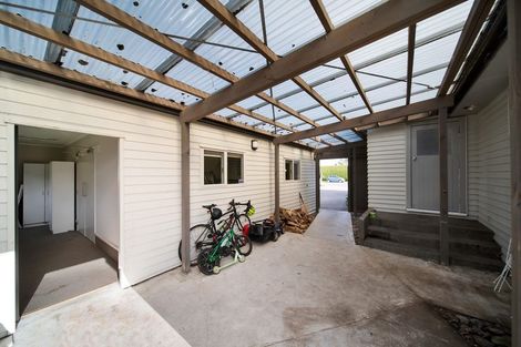 Photo of property in 11 Manawapou Road, Hawera, 4610