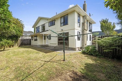 Photo of property in 25 Ngatitoa Street, Tawa, Wellington, 5028